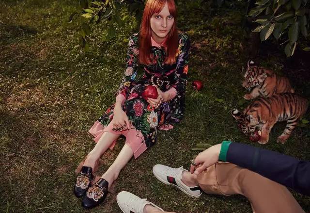 2018最火的4双鞋穿上时髦一整年,全网最火的十双鞋