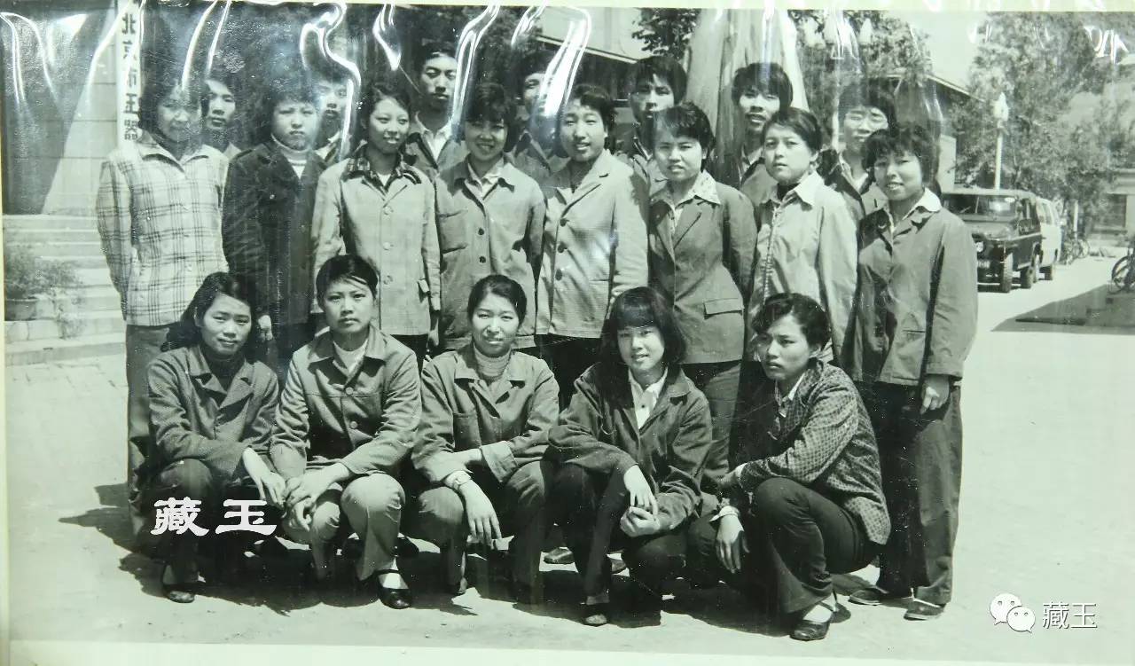 老照片旧时光带你看40年代的北京,七十年代的北京玉器厂