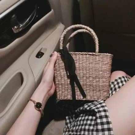 最近整个时尚圈都中了这个包包的毒!