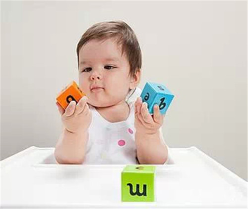 宝宝湿疹别再指望忌口,宝宝脸上湿疹宝妈不能吃什么