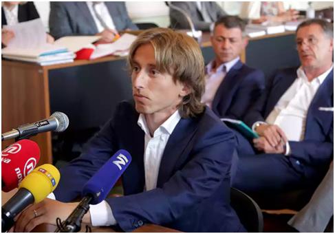 卢卡莫德里奇高光时刻,卢卡莫德里奇精选退场