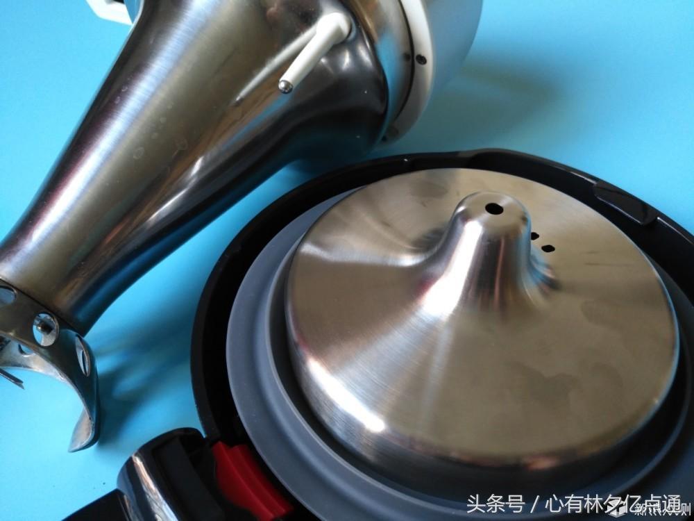 苏泊尔无渣破壁机,苏泊尔真磨醇浆机dj128