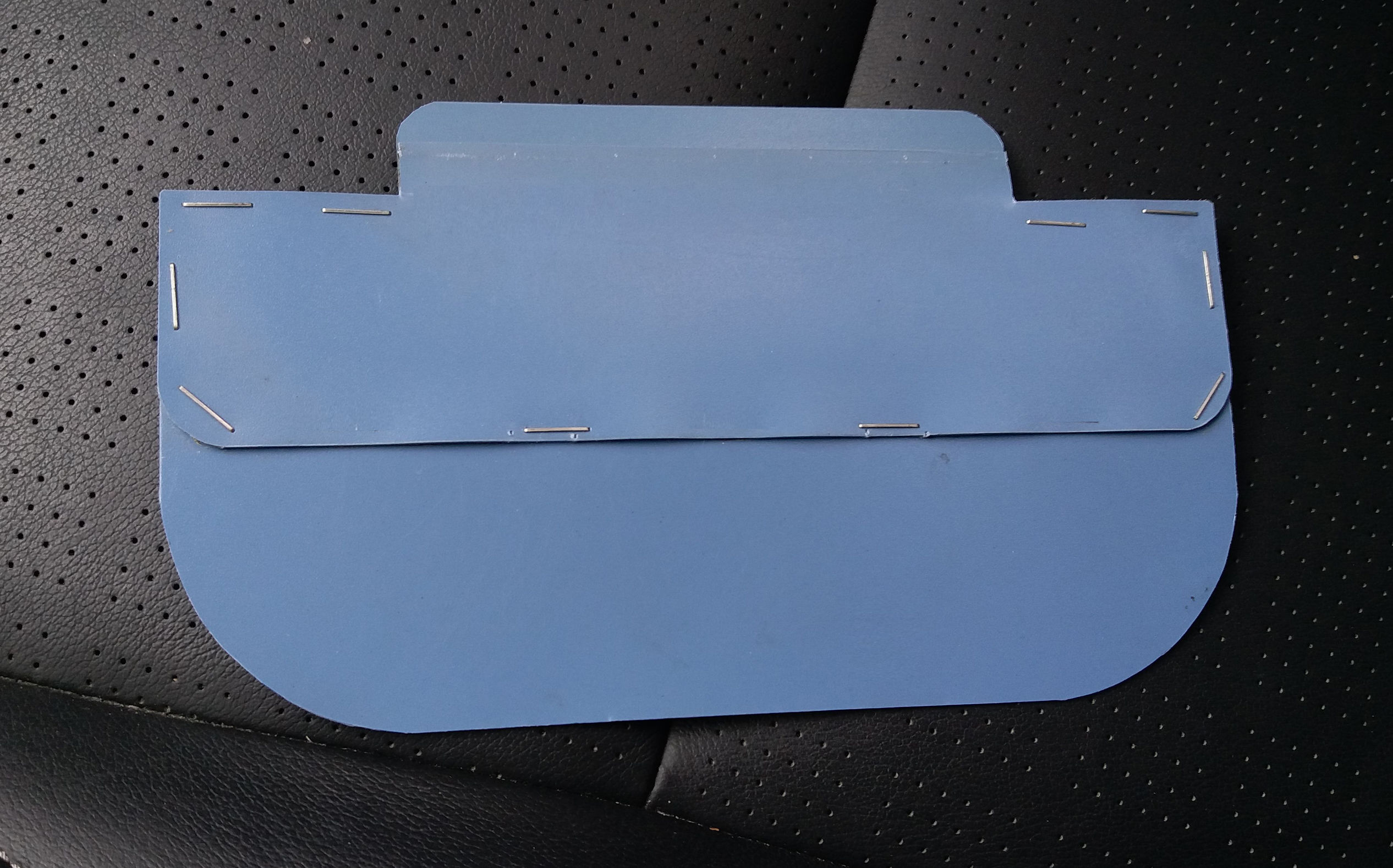 汽车中控荧光屏反光到玻璃怎么办,14代轩逸中控屏反光怎么解决