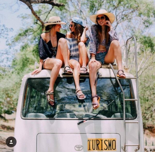 拥有一双拖鞋很重要,给自己做了一双独一无二的拖鞋