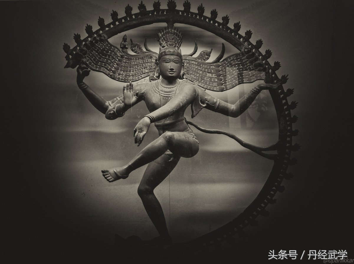 印度主神湿婆创造了瑜伽体式,印度瑜伽之光