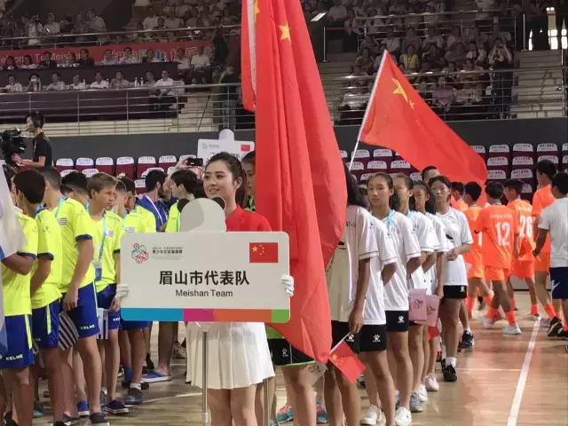 瓦屋山中铭杯篮球赛直播,国际友谊足球比赛录播