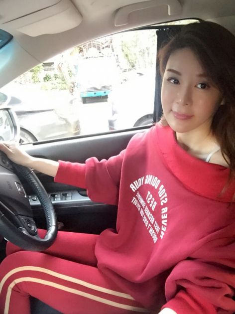 陈国华老婆lvy开本田CRV接小孩不小心撞到宾利，赔了一百多万