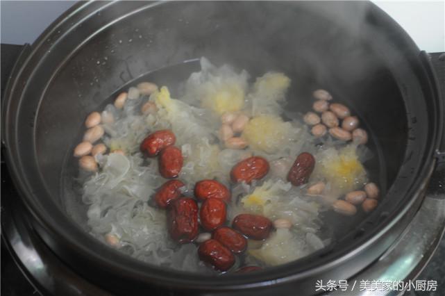 这个猪不吃的食材，却是补血佳品，每天一碗，吃出满脸的胶原蛋白