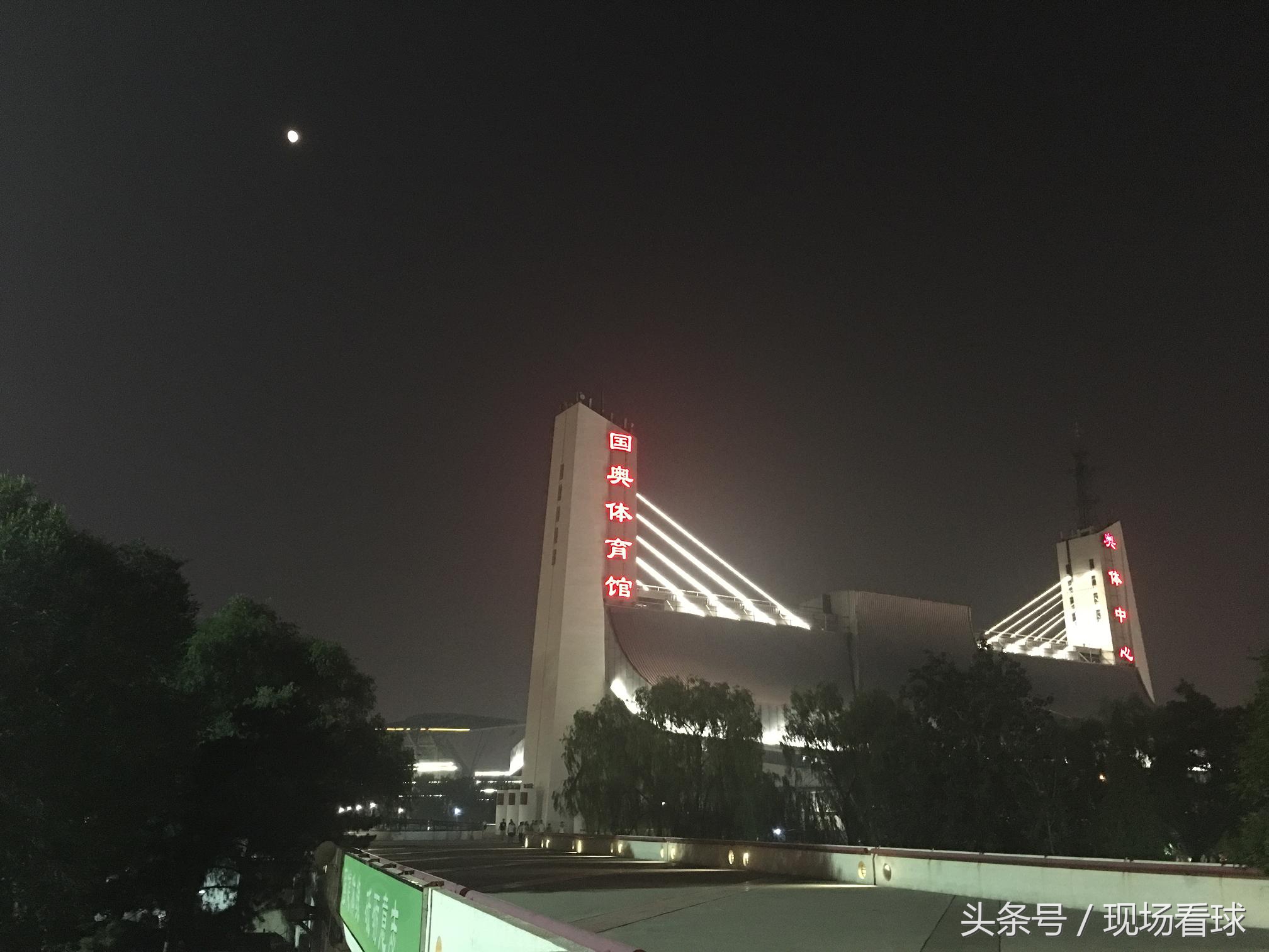 雄鹿东决主场,现场看雄鹿比赛