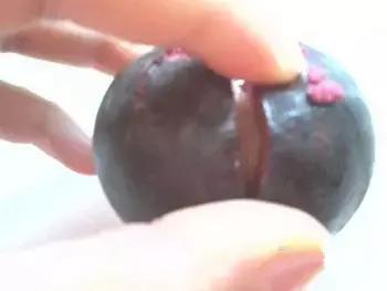 山竹的正确剥开方法,山竹正确剥开的方法