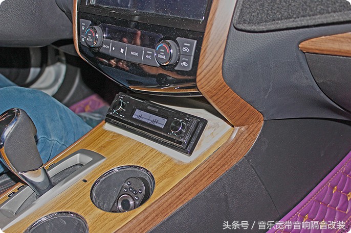 尼桑天籁音响改装,日产天籁音响改装倒模