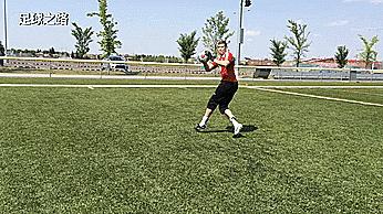 门将跑位技巧图解,门将守点球教学