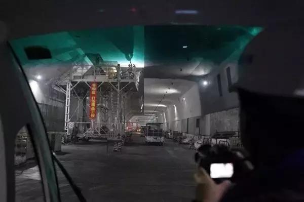 火星可乐气泡葡萄鸡尾酒,带火星的鸡尾酒