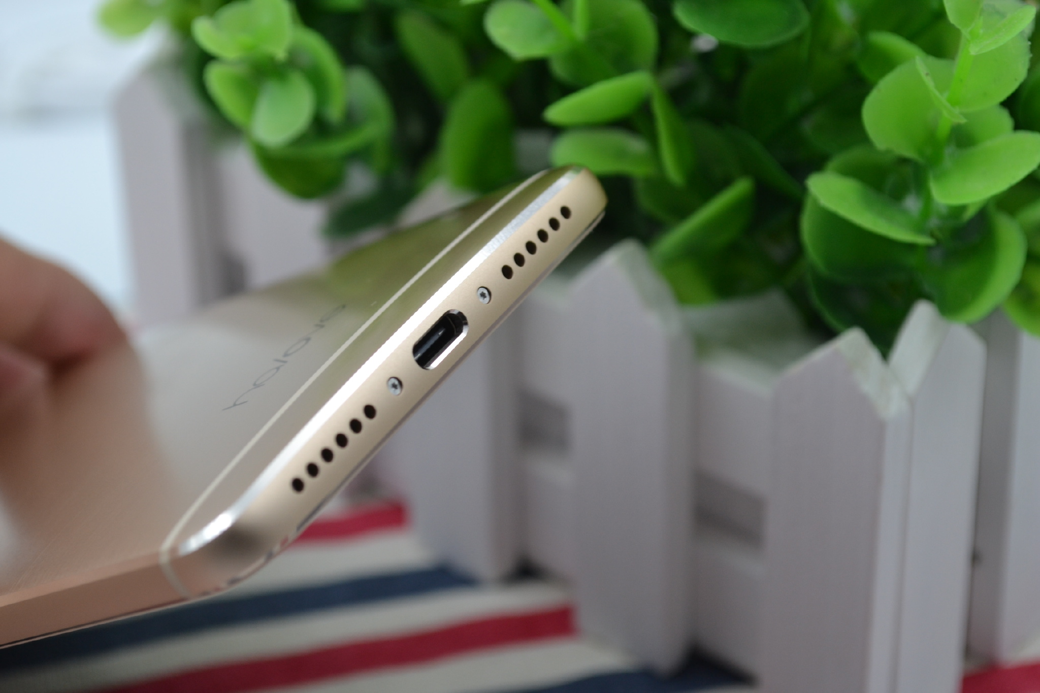 对家人的爱更多一点，九爱亲情手机HaloveH1上手测评