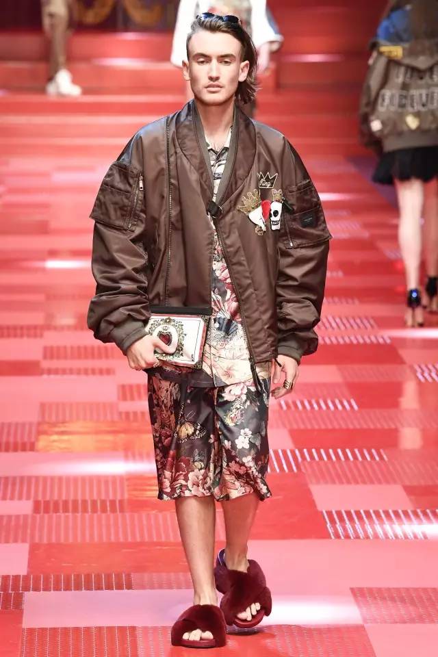 lv男包经典款,lv十大经典包款男款