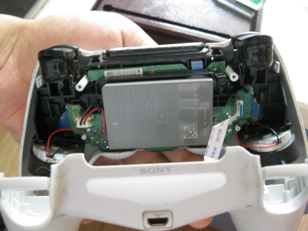胡撕乱拆系列——索尼*法大**SONYPS4手柄拆机及真-摇杆更换