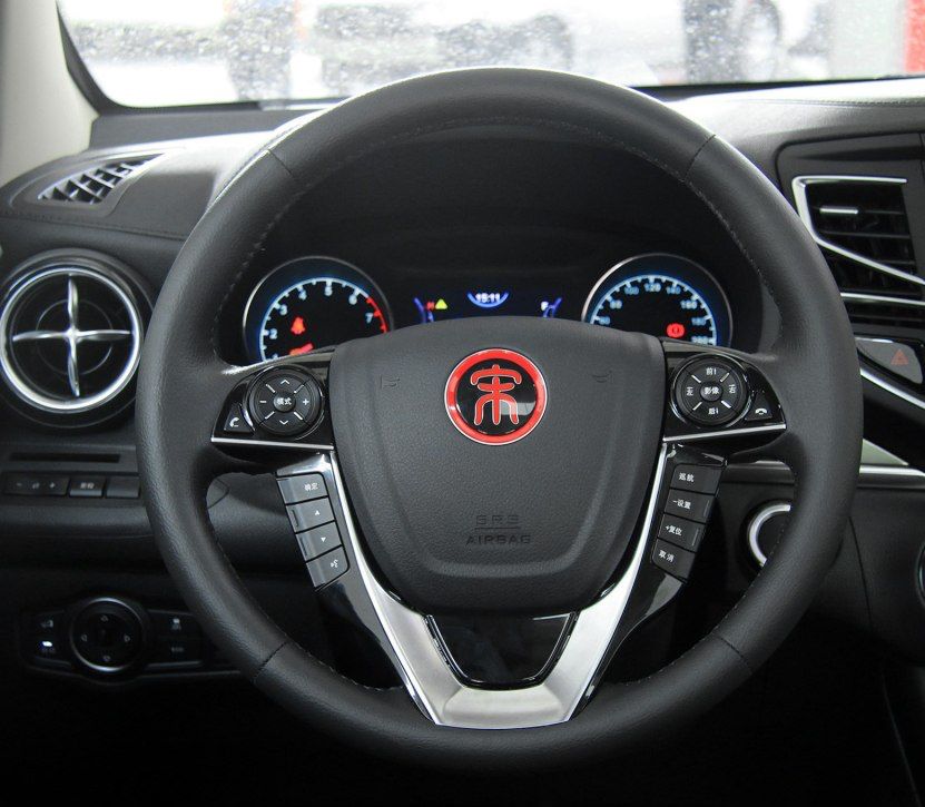 试驾比亚迪宋suv最新款,比亚迪宋plus和合资suv对比