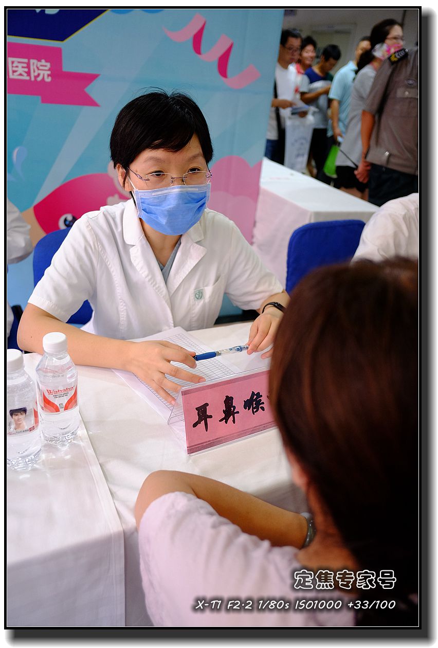 流鼻涕打喷嚏还发烧是什么原因,流鼻涕打喷嚏鼻涕带血丝发烧