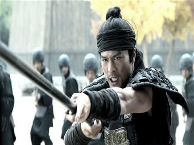 一座有争议的跨下桥