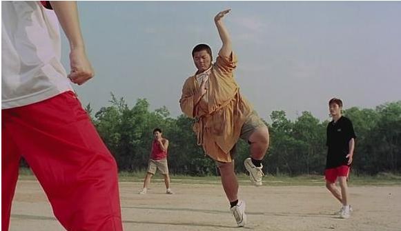 周星驰吴孟达电影少林足球,少林足球吴孟达周星驰截图