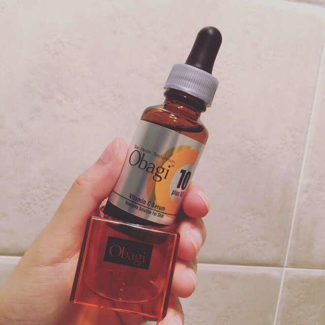 毛孔粗大痘印痘坑适合用的精华液,祛红痘印并保湿的精华液