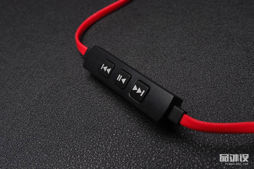 TteSPORTS隐者PRO专业版入耳式游戏耳机评测