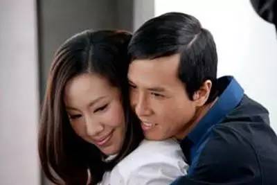 甄子丹儿子跆拳道红带,张晋被女儿“甜蜜家暴”,功夫二代太厉害