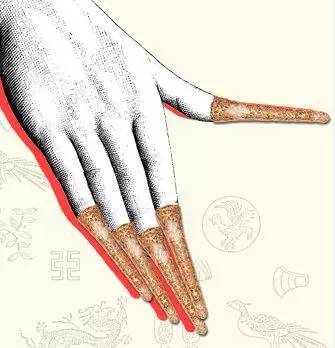 给指甲涂色吧,给指甲一抹色彩