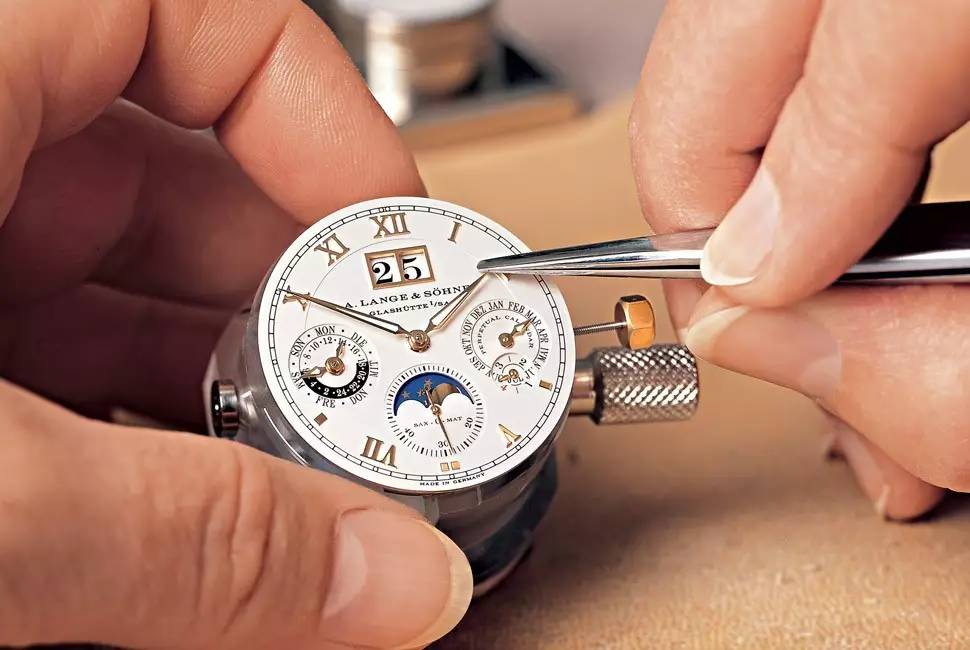 德表和瑞士表推荐,你喜欢德国表还是瑞士表土味情话