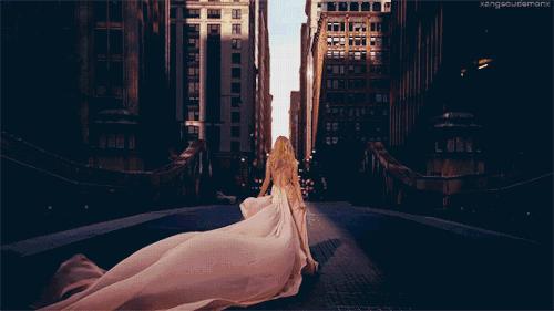 30岁球王娶了9岁一见钟情的女孩，时间易逝，唯爱不变