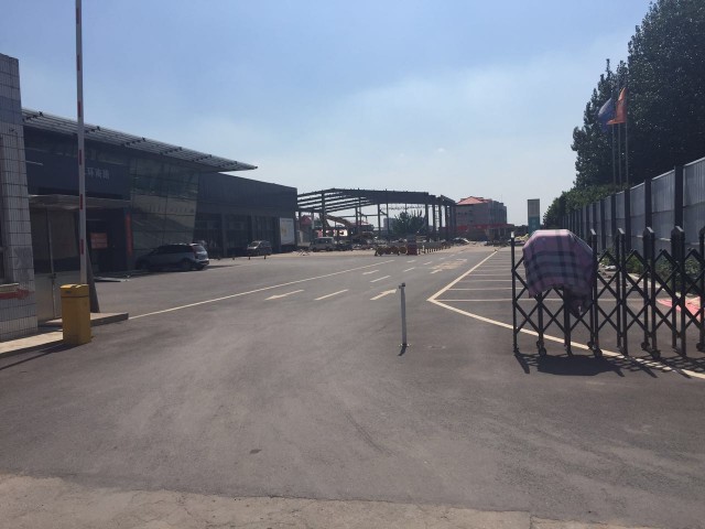 上千平!市中区二环南路中鑫之宝院内垃圾成堆