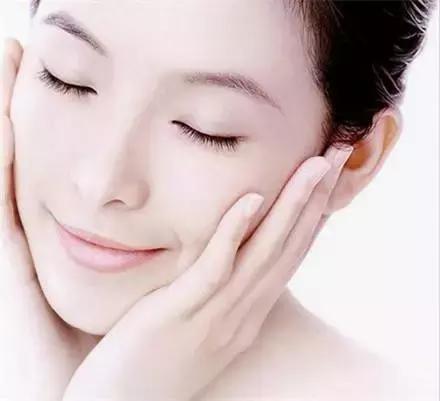 乳液、乳霜太油闷出痘痘怎么办？假的假的