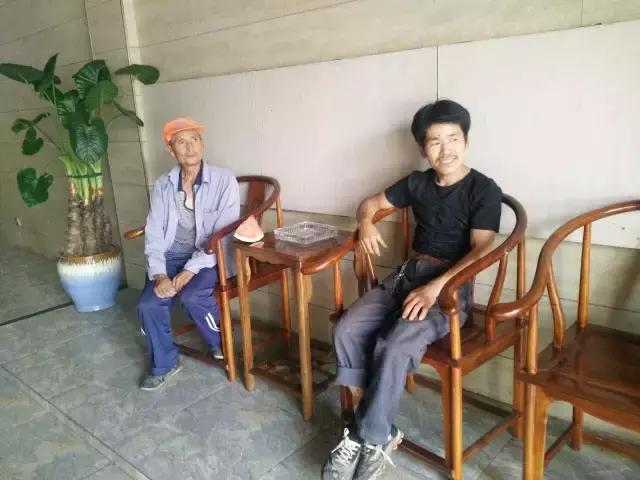 关爱户外劳动者爱心驿站送清凉,环卫夏季作业忙爱心企业送清凉