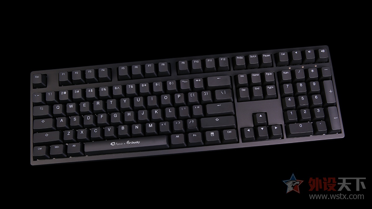 akkoducky联名键盘,akkoducky粉色键盘