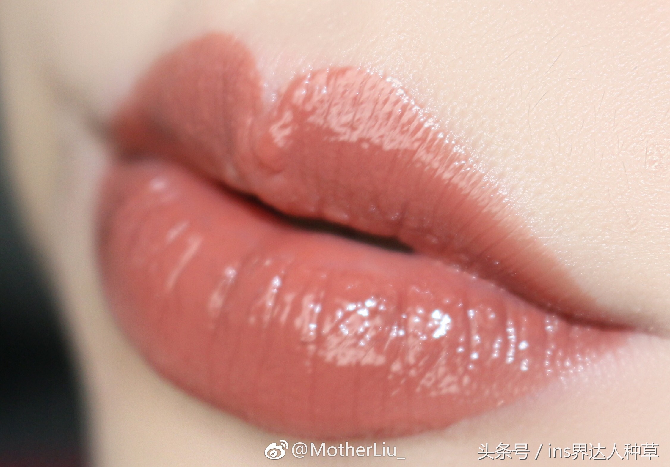 郑秀妍包里有什么,郑秀妍推荐的唇膏是什么