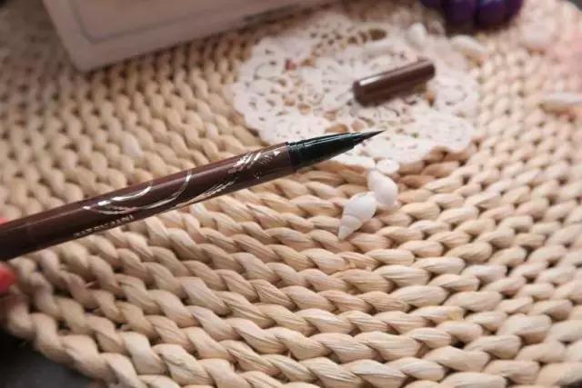 怎么画眉毛初学者自然减龄,眉毛画的好看