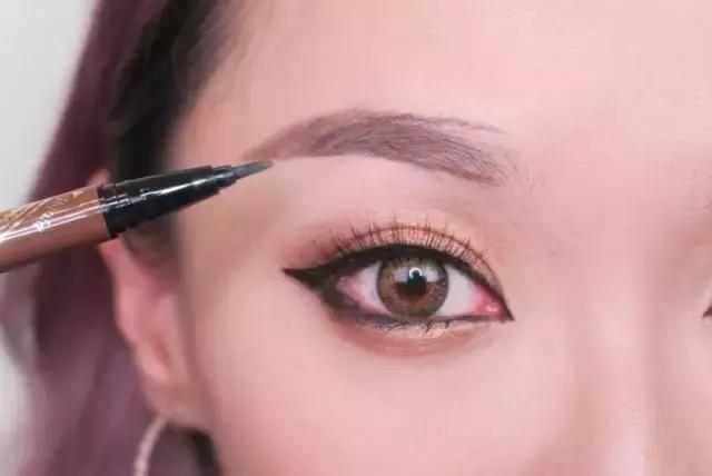 怎么画眉毛初学者自然减龄,眉毛画的好看