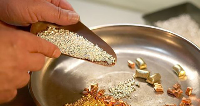 媳妇收到金手镯后问是不是真的，婆婆的反应亮了