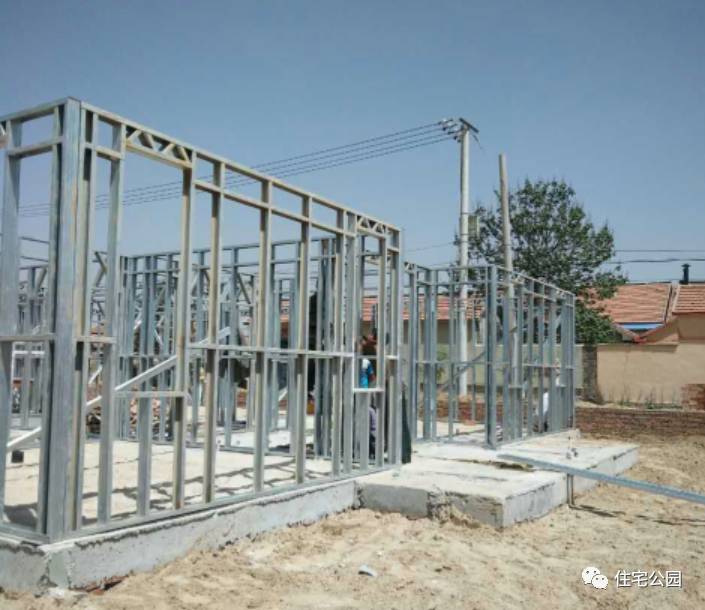 山东农村自建轻钢别墅报价,轻钢别墅农村5万二层楼房全包