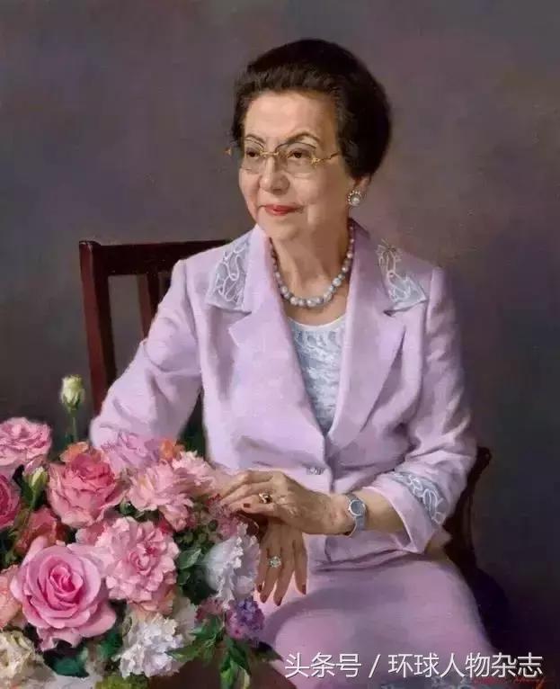 前景不利,后院失火,最近安倍过得很闹心,都是因为这两个女人