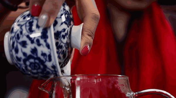 有胃病的人喝茶会胃痛吗,喝茶治疗胃疼