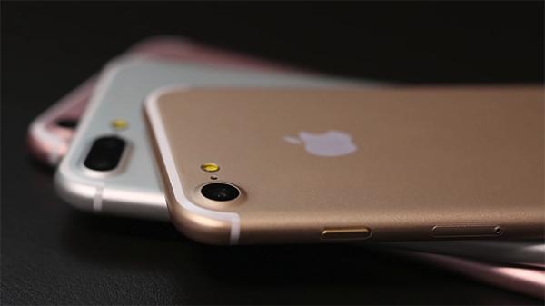 买手机去官网买还是网店买好,买手机在网上和实体店哪个便宜