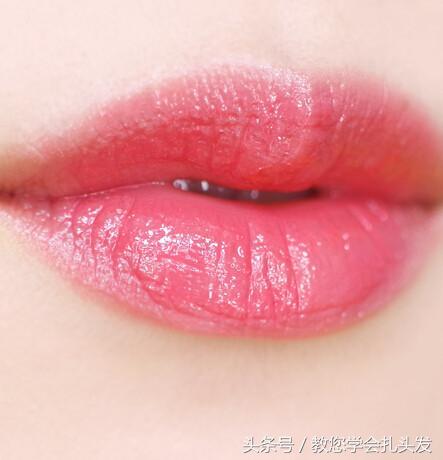 简单的韩式盘发中长发,一款韩式随意盘发编发教程