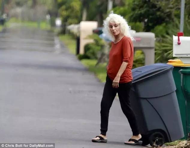 夫妇买彩票中数千万英镑,夫妇买彩票中奖15亿