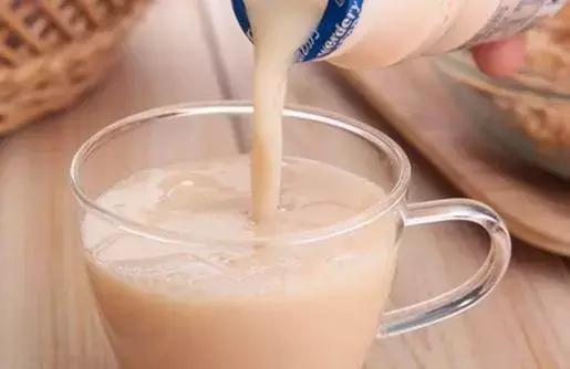 小朋友喝的乳酸菌饮品推荐,小朋友最爱喝的酸奶应该要做什么