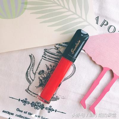 好气啊男神居然说我口红丑，非要我擦那种婊里婊气的你才喜欢嘛！