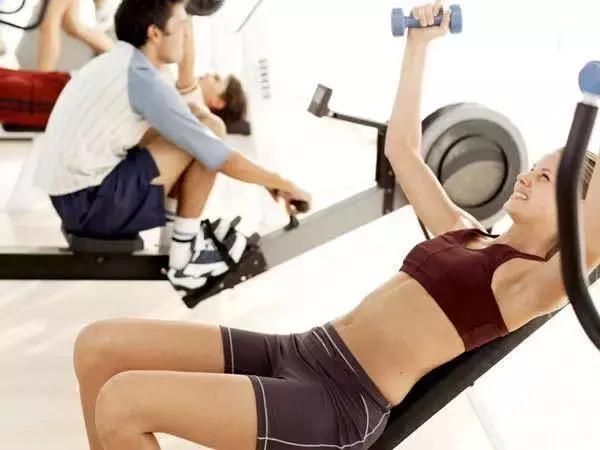 减肥后皮肤松弛跟肥胖纹怎么解决,瘦太快皮肤松弛出现肥胖纹怎么解