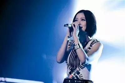 姚贝娜和谁争好声音第一名,姚贝娜参加过哪一年的好声音