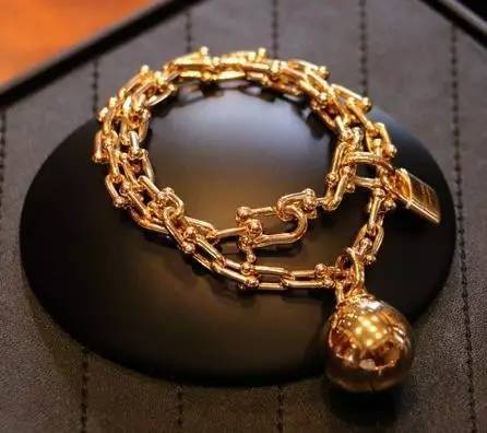 刘雯倪妮穿衣搭配图,杨幂刘雯谁最漂亮