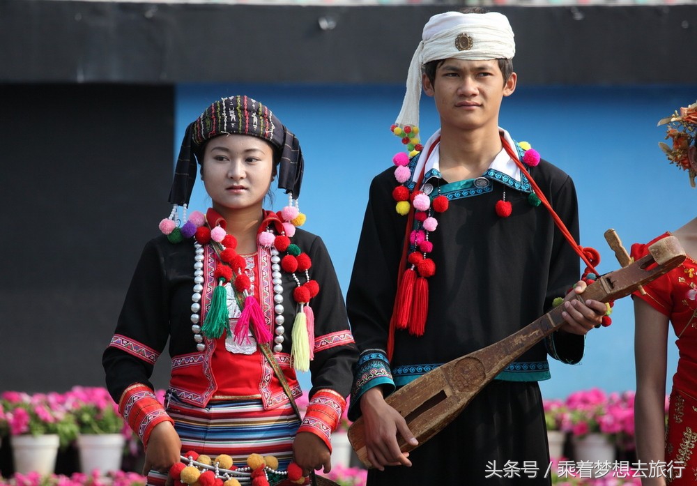 西双版纳少数民族服装,少数民族的服装有哪些